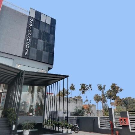 Hotel Landmark, Lucknow Ngoại thất bức ảnh