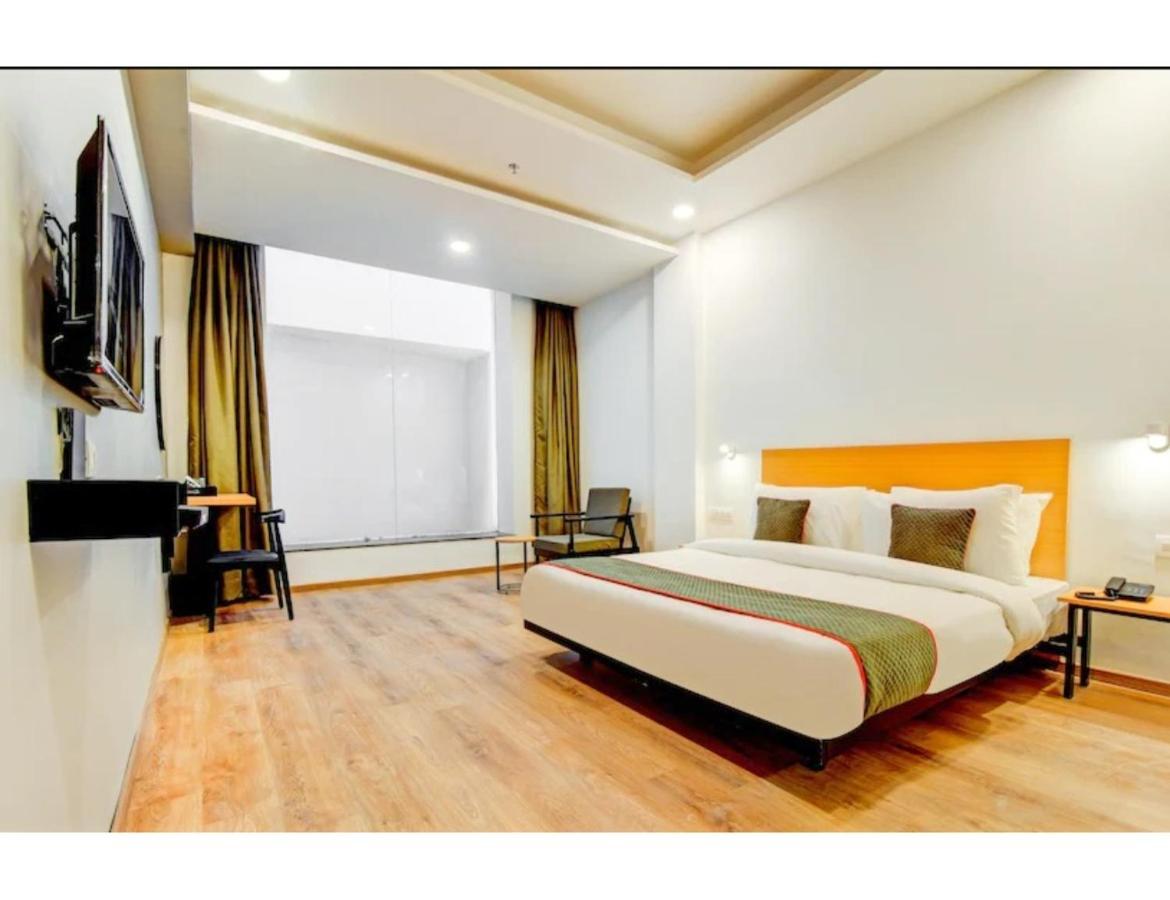 Hotel Landmark, Lucknow Ngoại thất bức ảnh