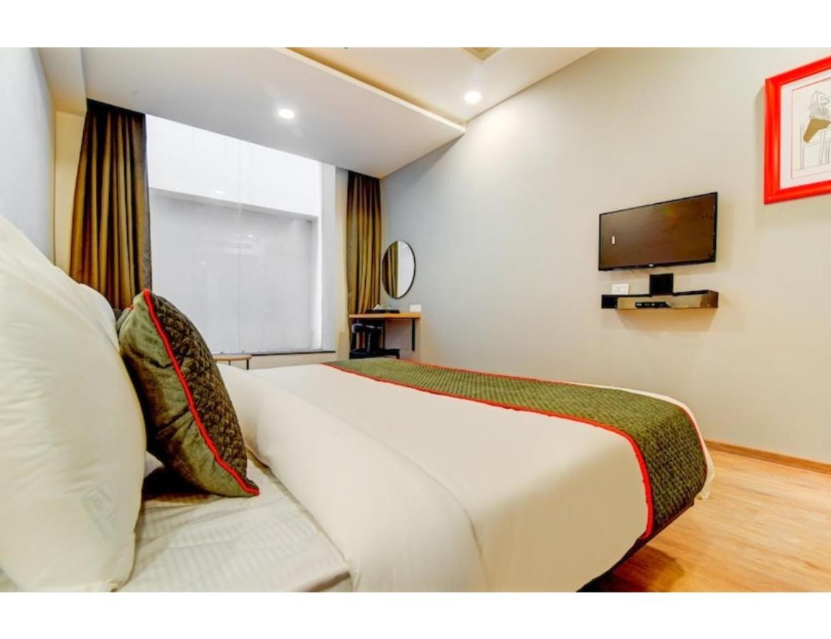 Hotel Landmark, Lucknow Ngoại thất bức ảnh