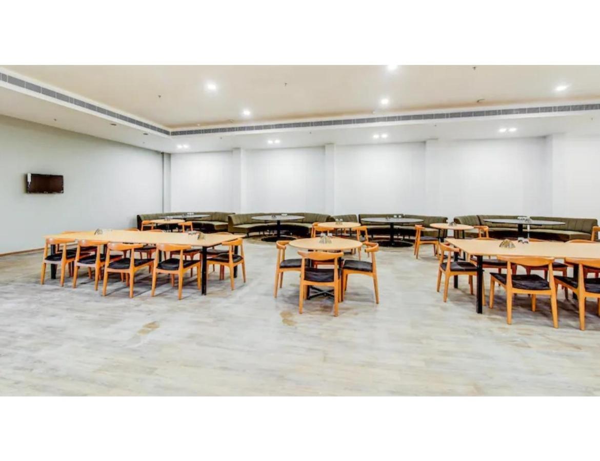 Hotel Landmark, Lucknow Ngoại thất bức ảnh